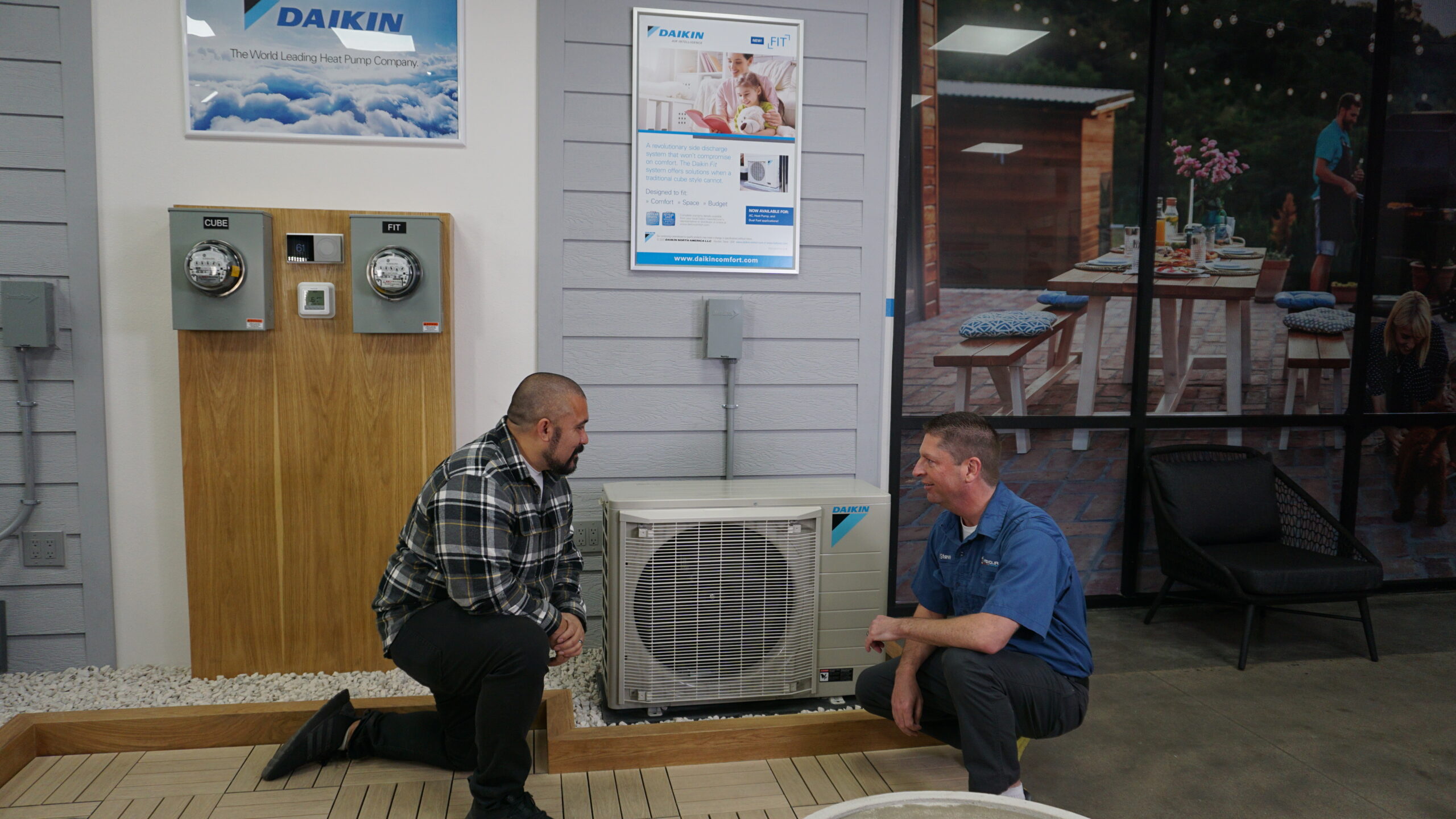 Riverside, CA homeowners meeting with Heating and Air Conditioning Company